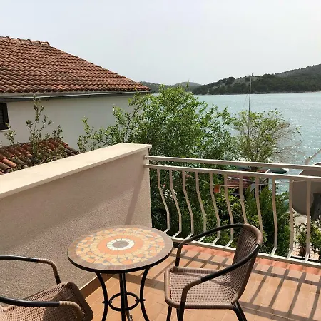 Barizon Apartment Tisno